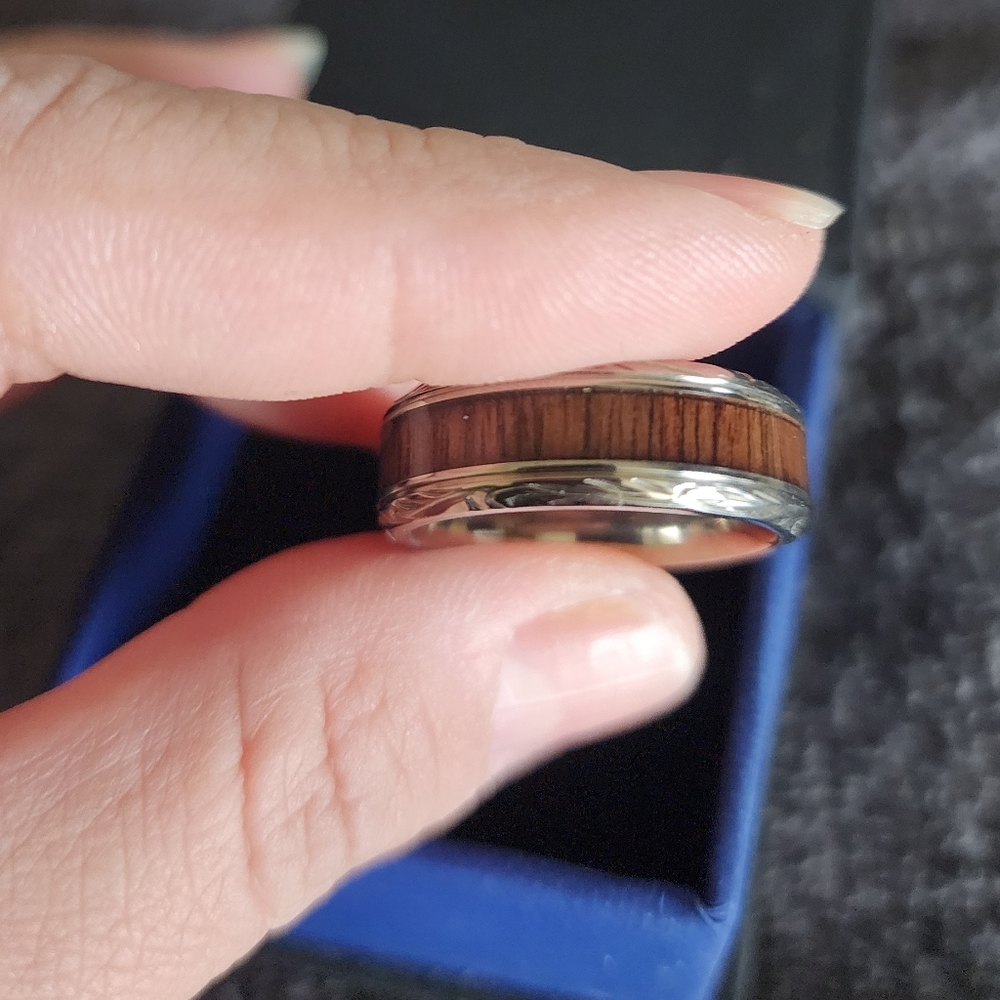 Larson Jewelers Titanium Men's Rings w/Wood Inlay - Picture 4 of 16
